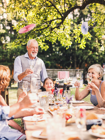 בואו לחגוג על שפת האגם